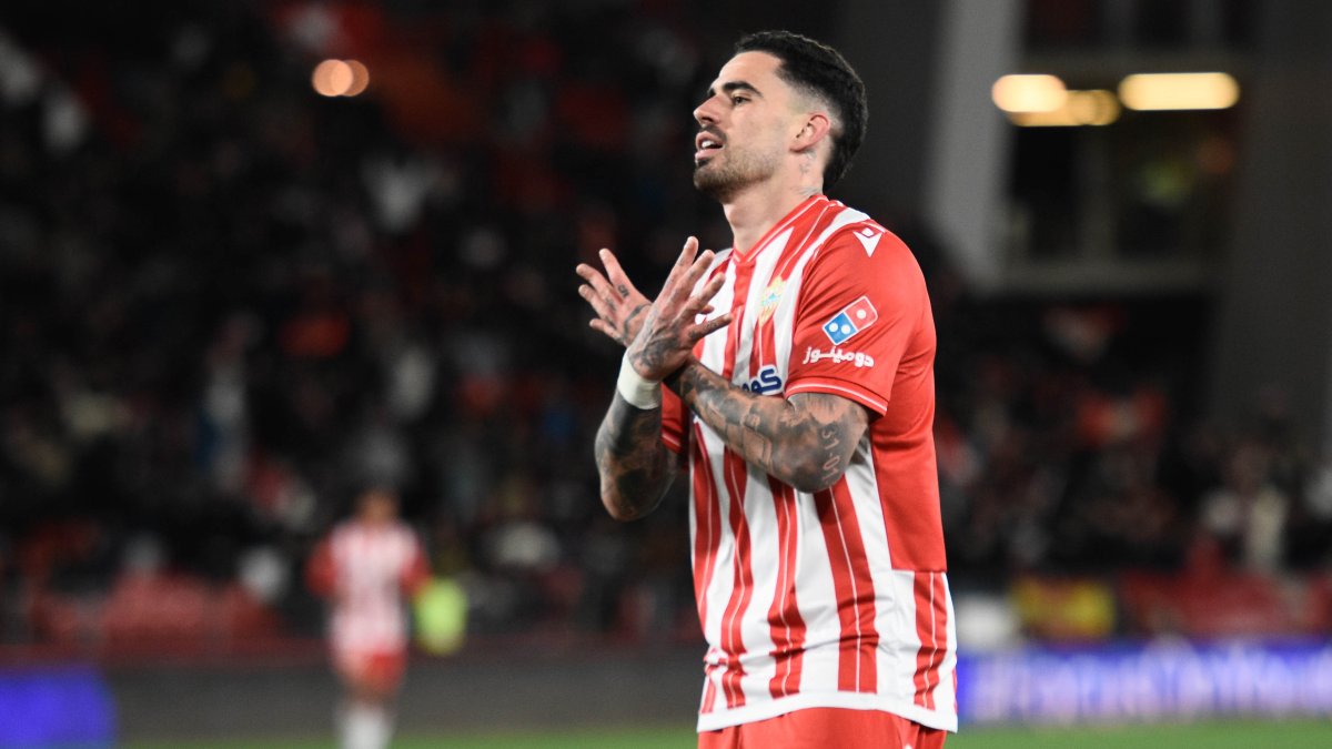 El Almería revive la remontada y suma un triunfo desde septiembre